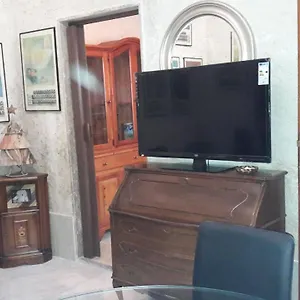 Mia Apartman